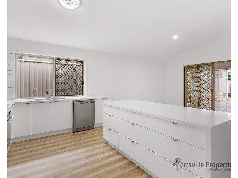 2/74 Newcastle Drive, Pottsville NSW 2489