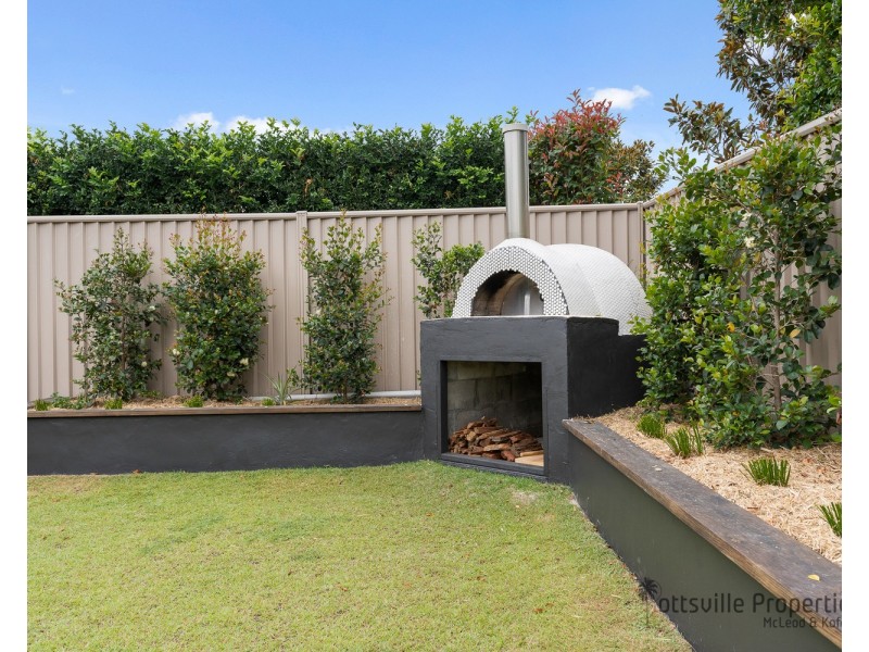 2/74 Newcastle Drive, Pottsville NSW 2489