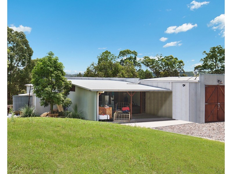 5 North Hill Court, Tanglewood NSW 2488