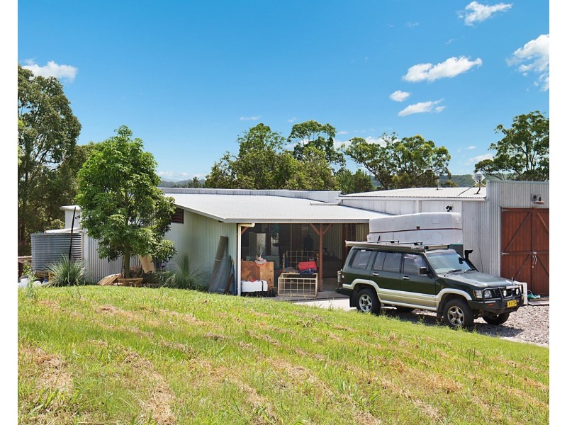 5 North Hill Court, Tanglewood NSW 2488