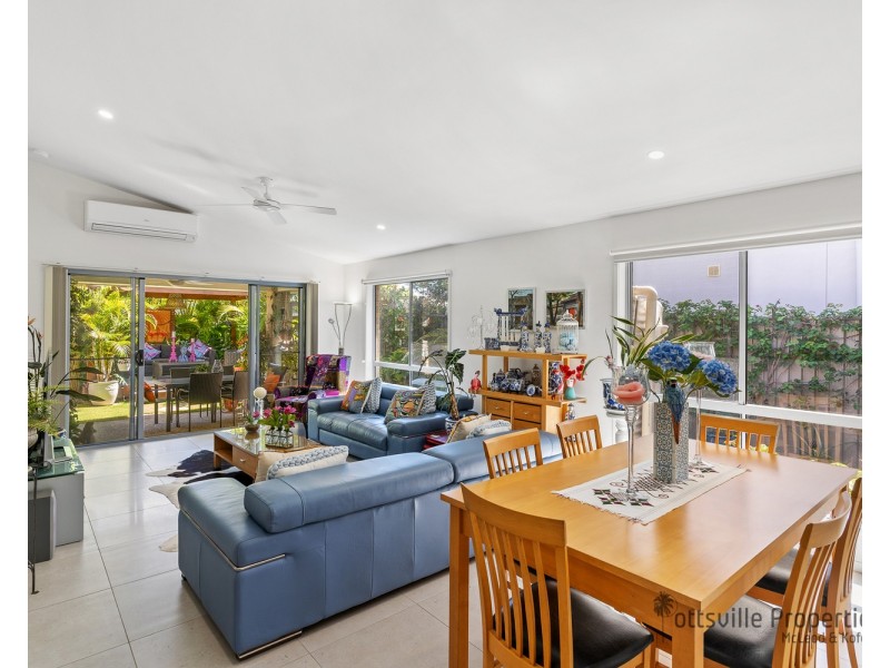 2/36 Seabreeze Boulevard, Pottsville NSW 2489