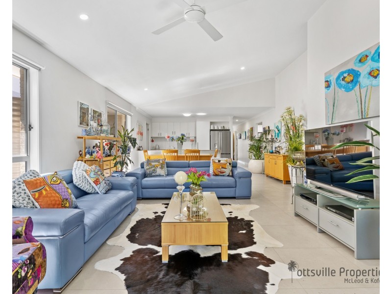 2/36 Seabreeze Boulevard, Pottsville NSW 2489