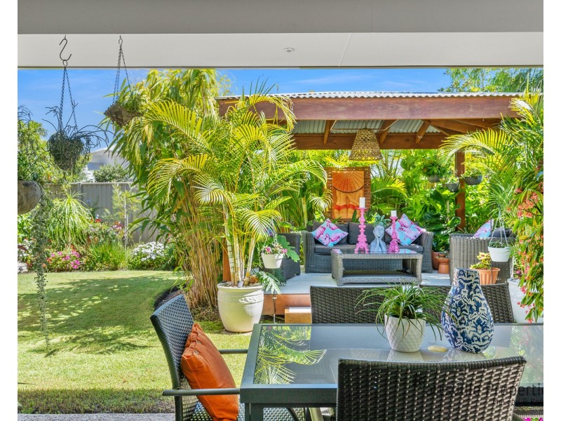 2/36 Seabreeze Boulevard, Pottsville NSW 2489