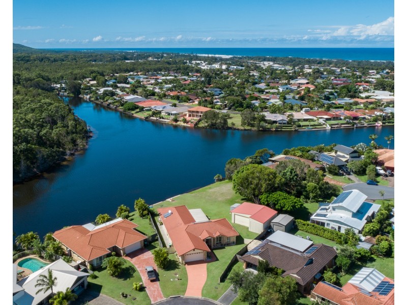 13 Paula Court, Pottsville NSW 2489