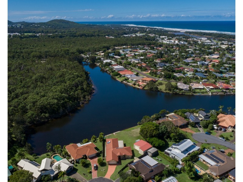 13 Paula Court, Pottsville NSW 2489