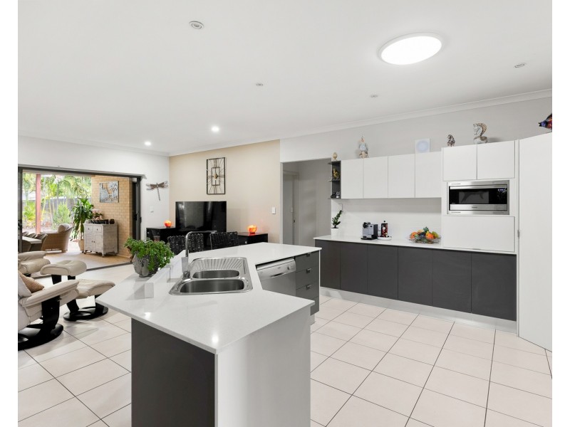 5 Woodfull Crescent, Pottsville NSW 2489