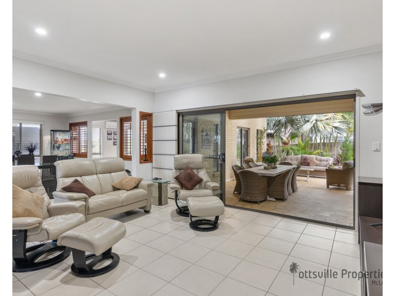 5 Woodfull Crescent, Pottsville NSW 2489