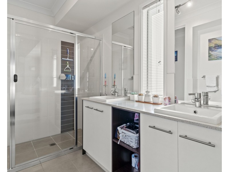 10 Hassett Drive, Pottsville NSW 2489