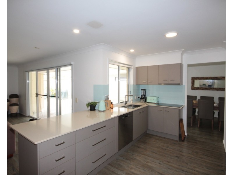 80 Sugar Glider Drive, Pottsville NSW 2489