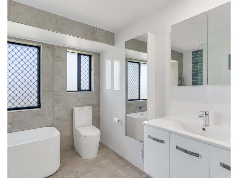 39 Newcastle Drive, Pottsville NSW 2489