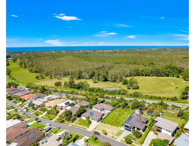 39 Newcastle Drive, Pottsville NSW 2489