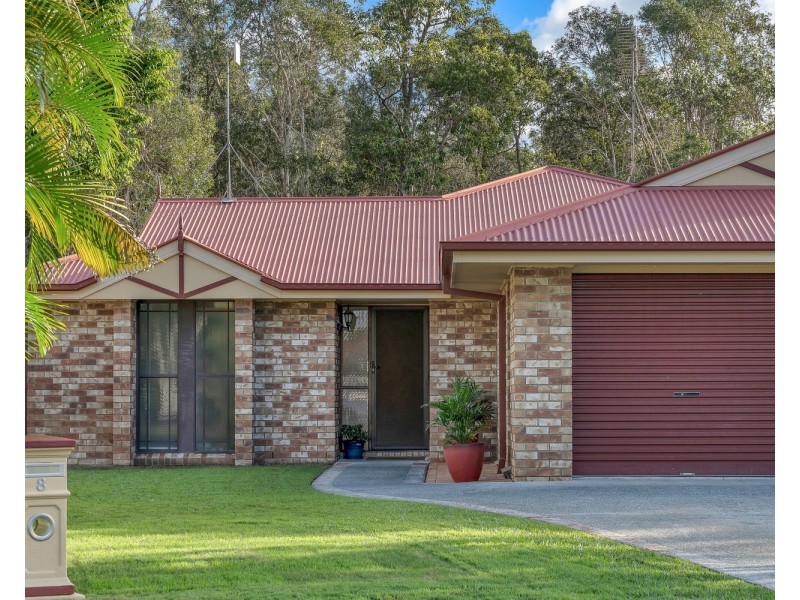 8 Kippax Place, Pottsville NSW 2489