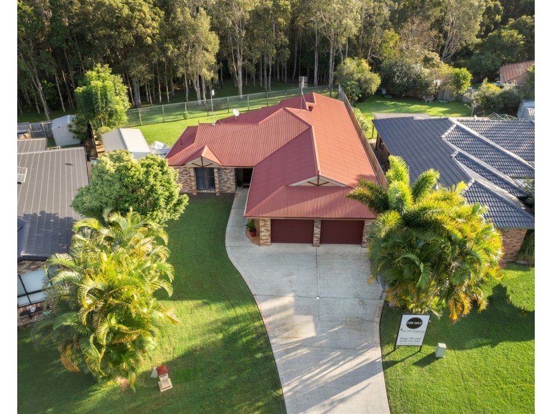 8 Kippax Place, Pottsville NSW 2489