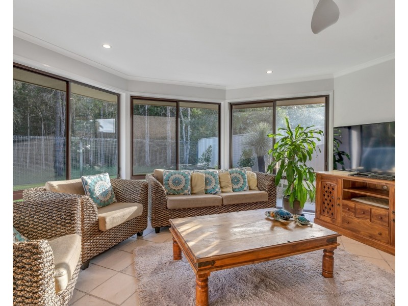 8 Kippax Place, Pottsville NSW 2489