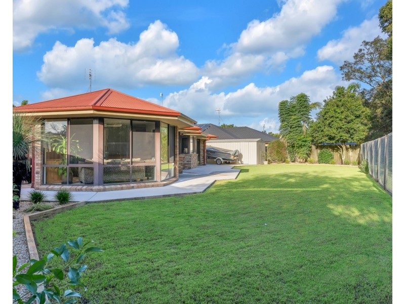8 Kippax Place, Pottsville NSW 2489