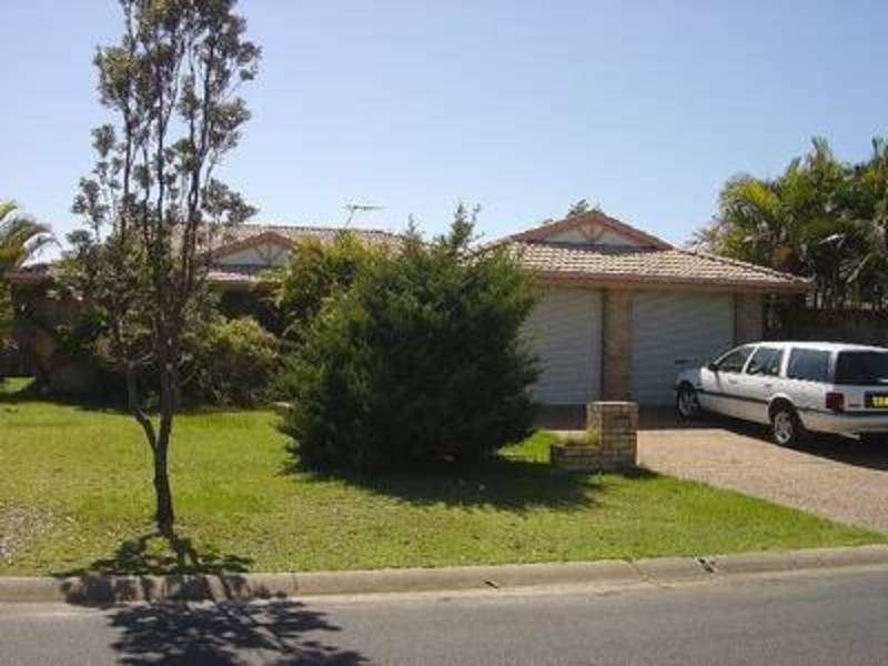 10 Miller Place, Pottsville NSW 2489