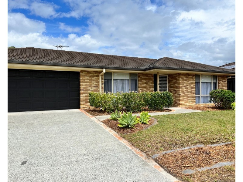 15 Border Crescent, Pottsville NSW 2489
