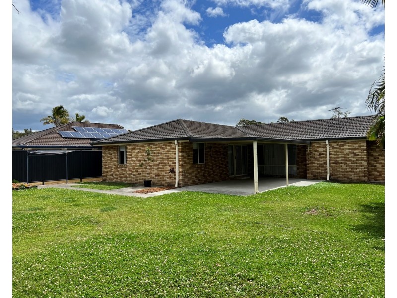 15 Border Crescent, Pottsville NSW 2489