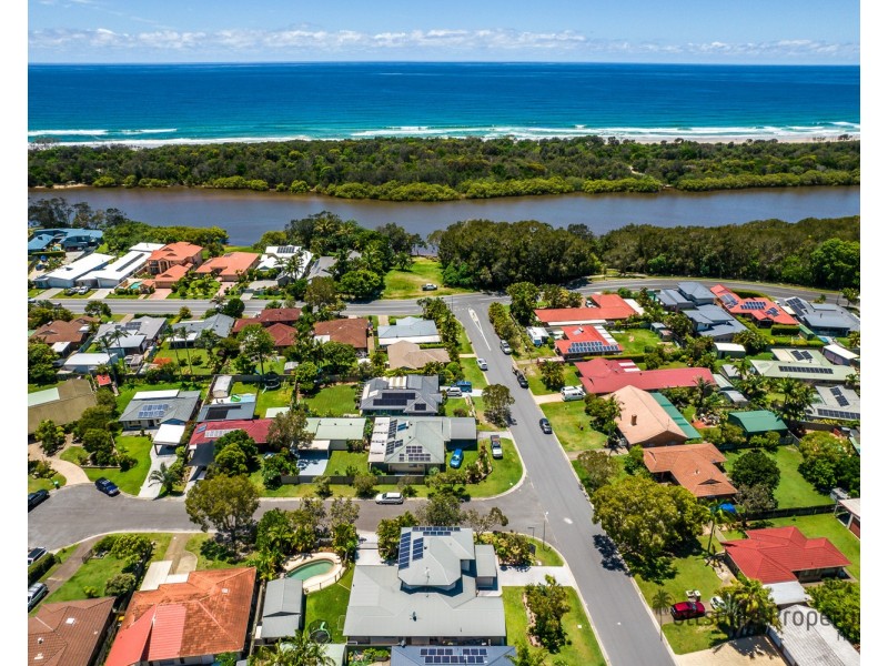 7 Buckingham Drive, Pottsville NSW 2489