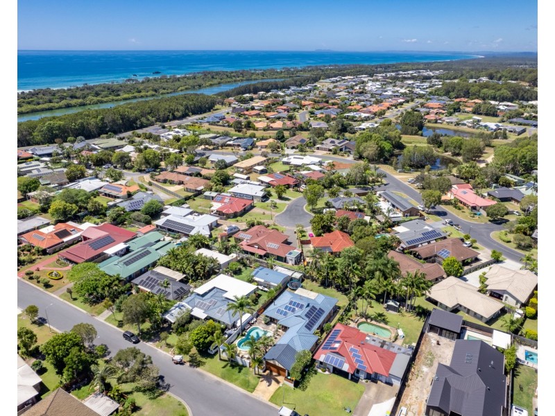 26 Buckingham Drive, Pottsville NSW 2489