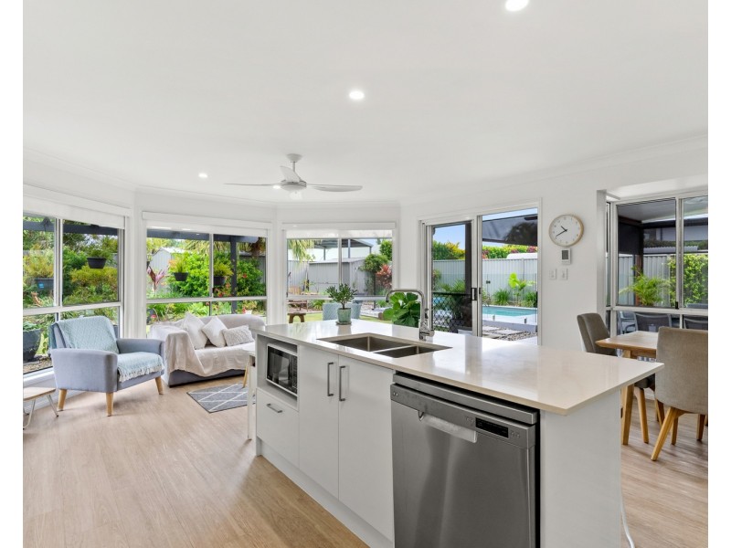98 Overall Drive, Pottsville NSW 2489