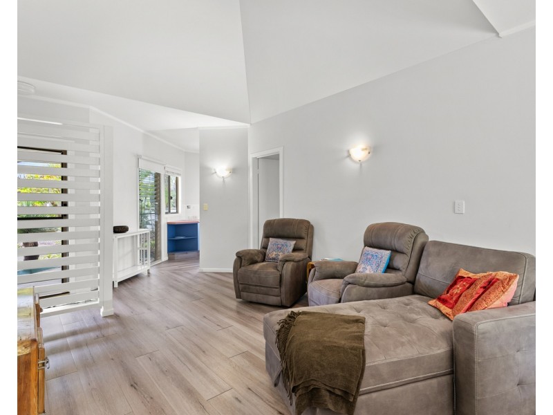 11/2 Creek Street, Hastings Point NSW 2489