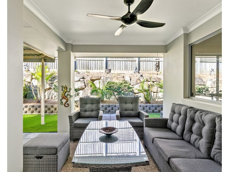 2/69 Newcastle Drive, Pottsville NSW 2489