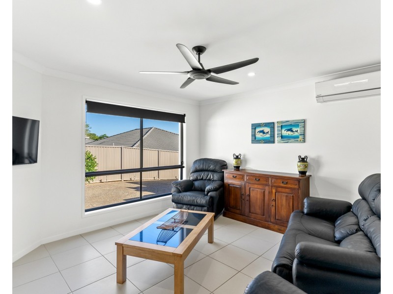 2/69 Newcastle Drive, Pottsville NSW 2489