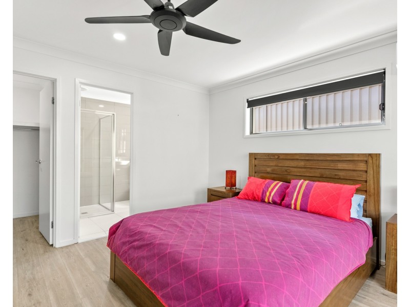 2/69 Newcastle Drive, Pottsville NSW 2489