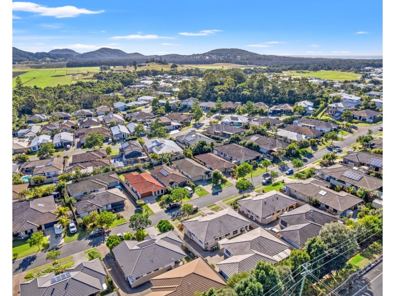 2/69 Newcastle Drive, Pottsville NSW 2489