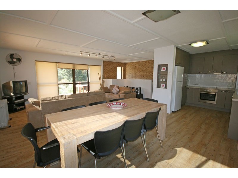 22 Surfside Crescent, Pottsville NSW 2489