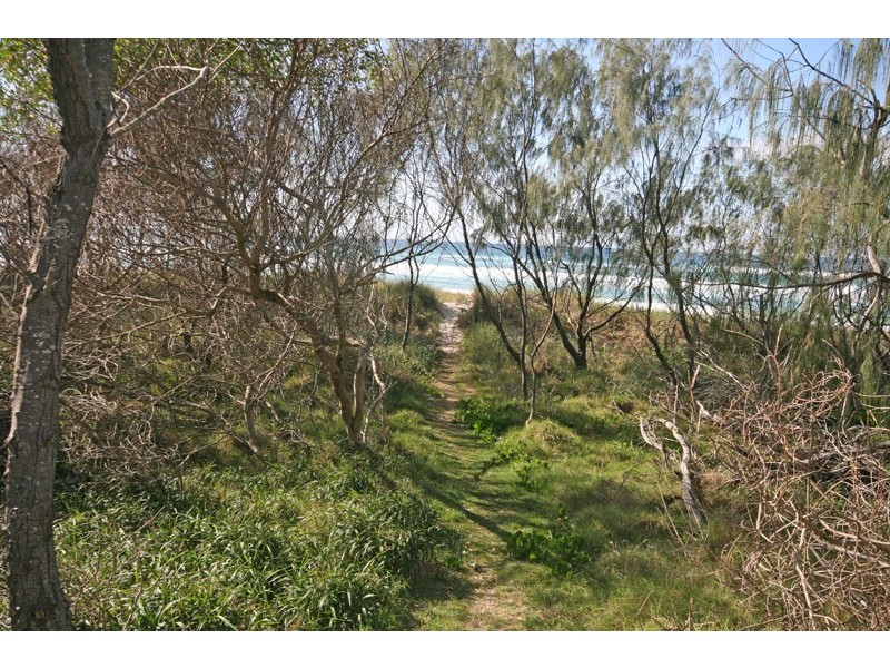 22 Surfside Crescent, Pottsville NSW 2489