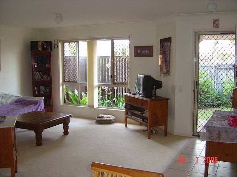 2/1 Miller Place, Pottsville NSW 2489