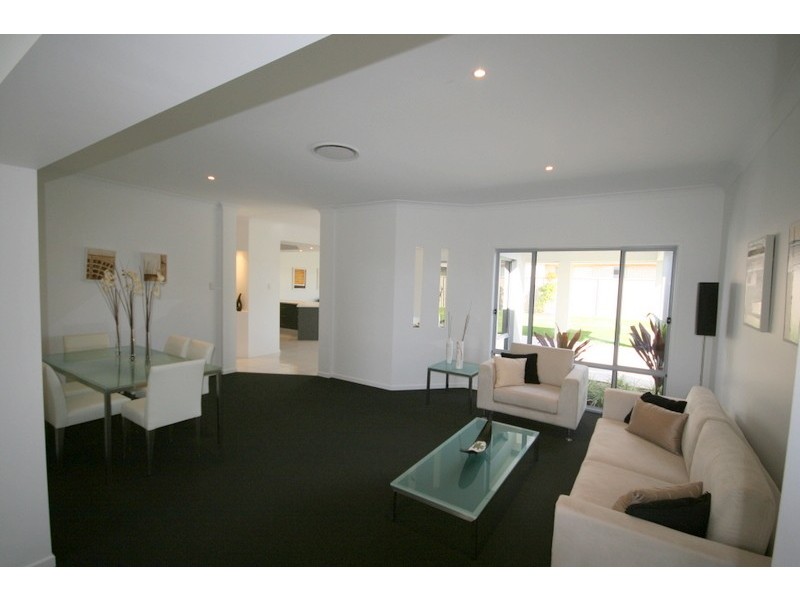 16 Newcastle Drive, Pottsville NSW 2489