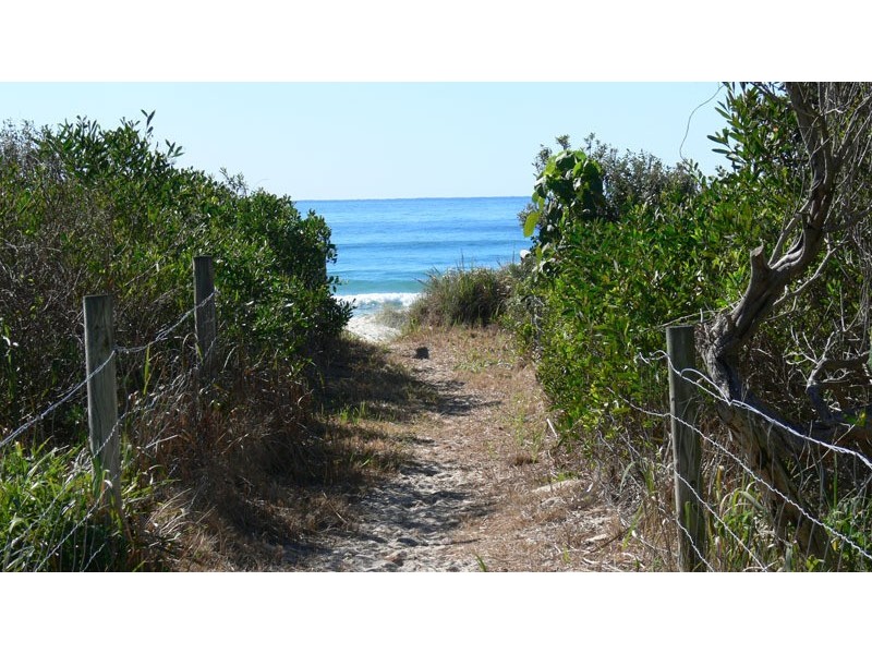18 Coast Road, Hastings Point NSW 2489