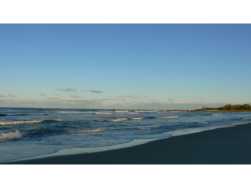 18 Coast Road, Hastings Point NSW 2489