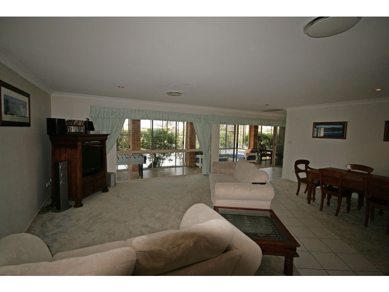 65 Andrew Avenue, Pottsville NSW 2489