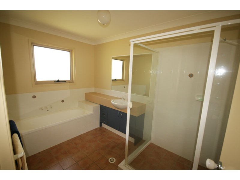 2 Flintwood Avenue, Pottsville NSW 2489