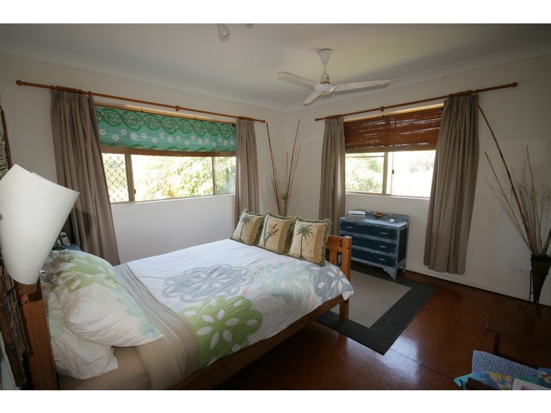 ‘Balaka’/9 Surfside Crescent, Pottsville NSW 2489