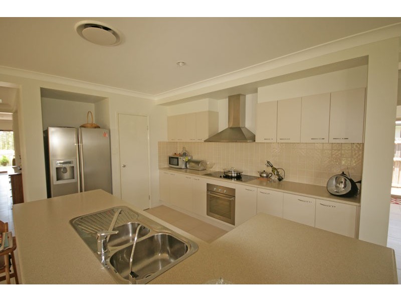 136 Overall Drive, Pottsville NSW 2489