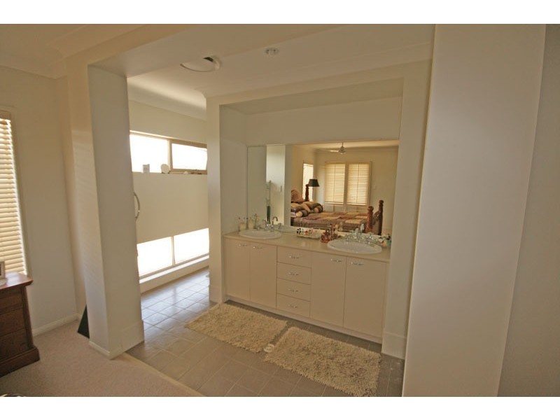 136 Overall Drive, Pottsville NSW 2489