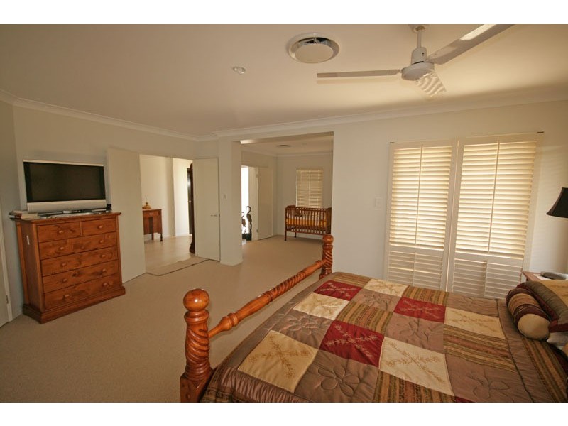 136 Overall Drive, Pottsville NSW 2489