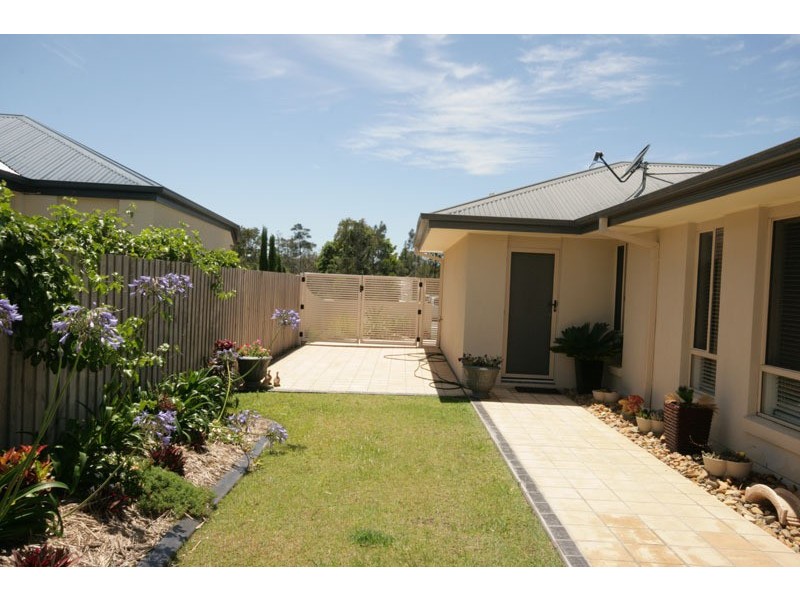 136 Overall Drive, Pottsville NSW 2489
