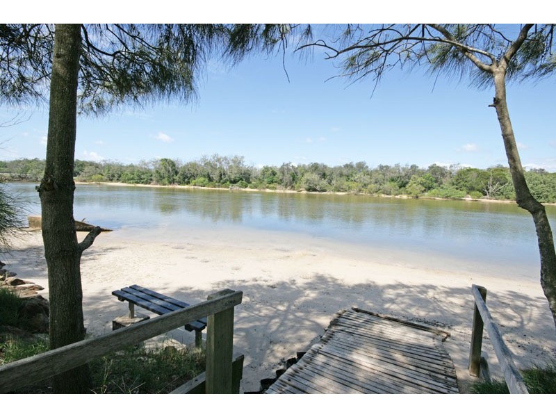 2-4 Overall Drive, Pottsville NSW 2489