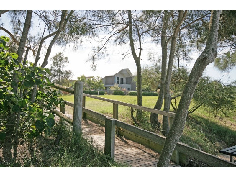 2-4 Overall Drive, Pottsville NSW 2489