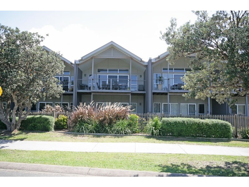 2-4 Overall Drive, Pottsville NSW 2489