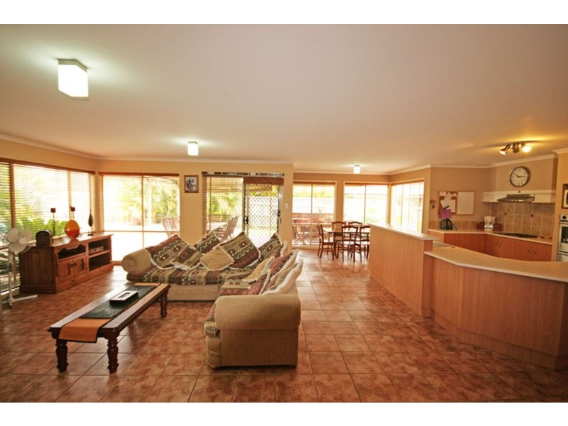 18 Border Crescent, Pottsville NSW 2489