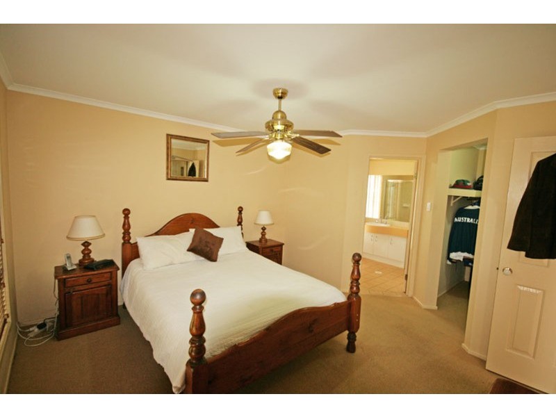 18 Border Crescent, Pottsville NSW 2489