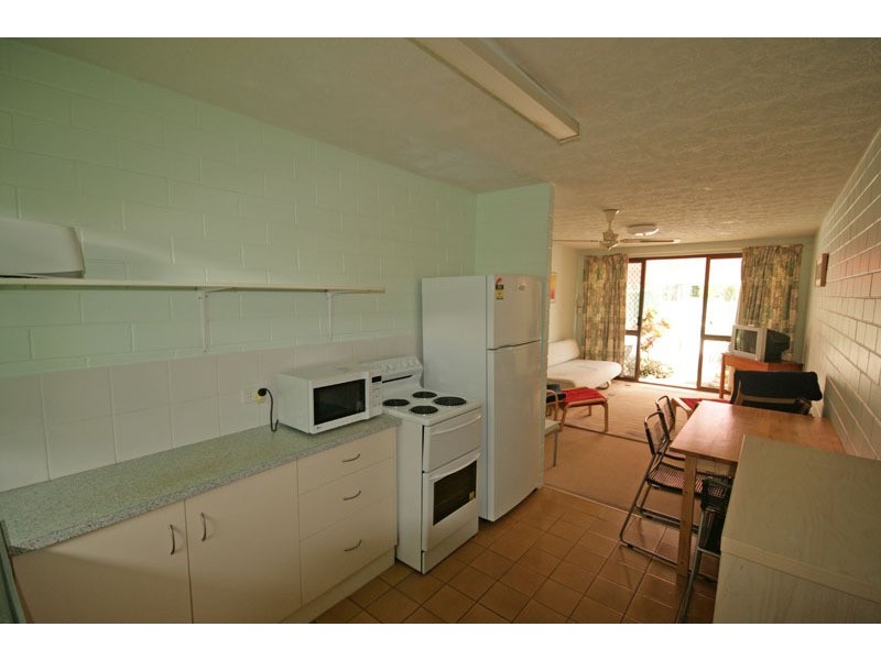 2/4 Boronia Avenue, Pottsville NSW 2489