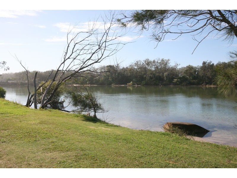 1/8 Overall Drive, Pottsville NSW 2489